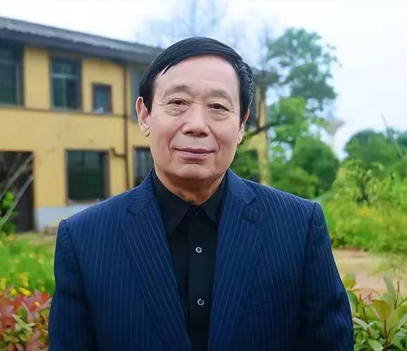 名家诗坛 | 谭仲池《唱给故乡的歌》（组诗）