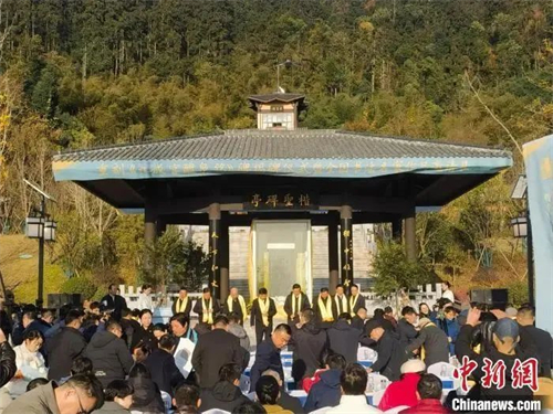 “天下第一楷书”《九成宫醴泉铭》重刻碑在欧阳询故里揭碑
