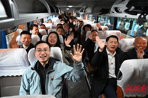 在湘全国人大代表今日赴京！其中他来自长沙公安……